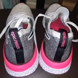 Woman’s Nike epic react 8.5